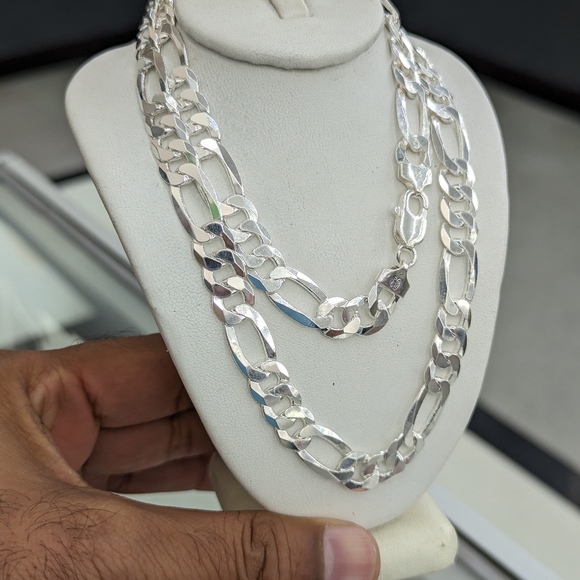 925 Sterling Silver Figaro Chain 10mm 24 inches - Picture 7 of 12